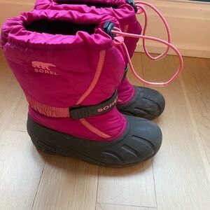 Girls Sorel Size 4 Snow Boots
